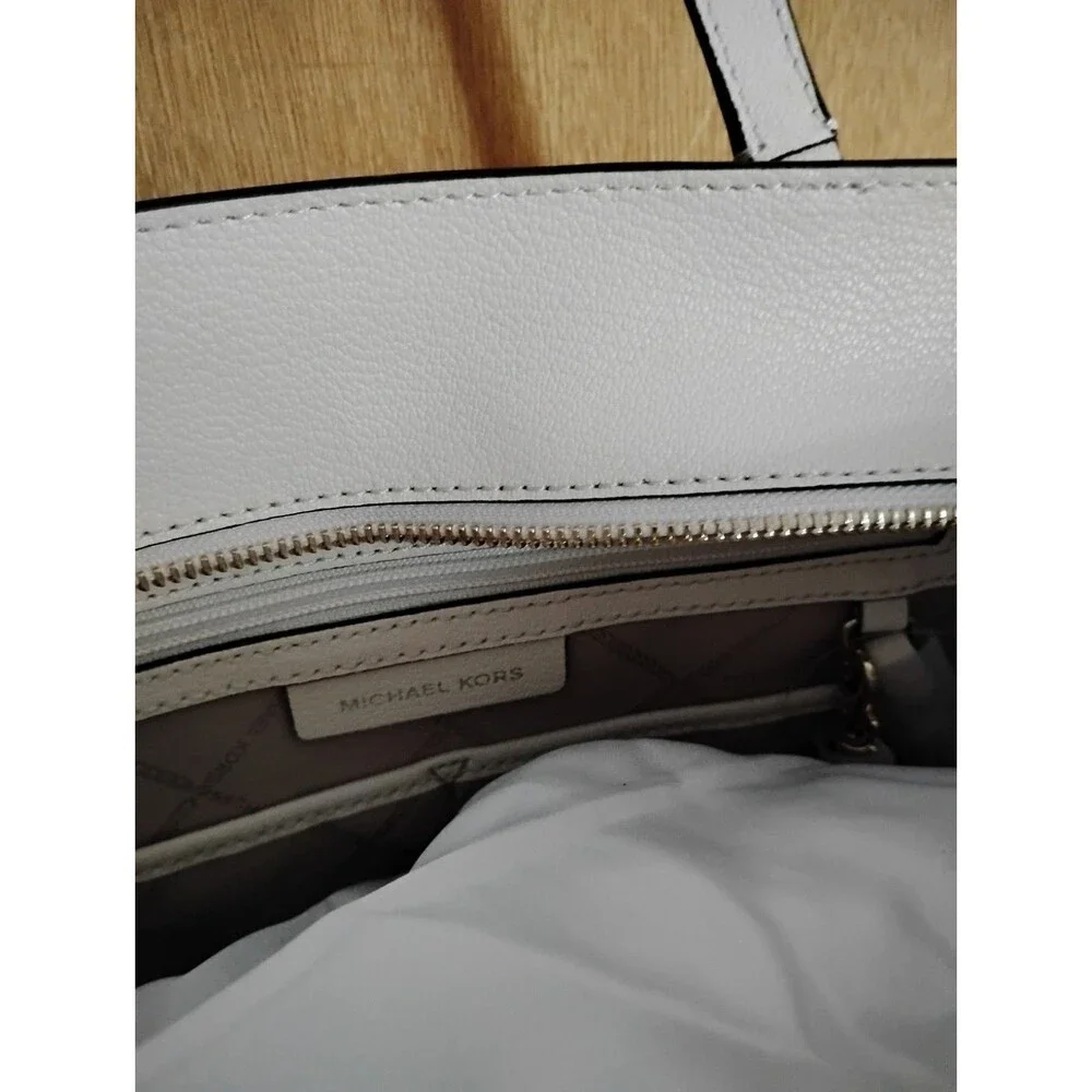 Michael Kors Brand NWT White Sylvia Medium/ Large Tote Shoulder Bag Handbag